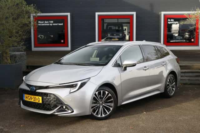 Toyota Corolla (2025) thumbnail 1