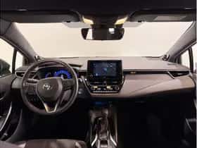 Toyota Corolla (2022) thumbnail 2