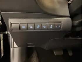 Toyota Corolla (2022) thumbnail 12