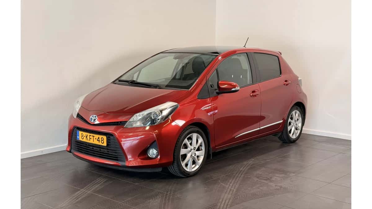 Toyota Yaris (2013) — foto 1