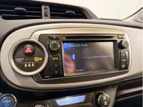 Toyota Yaris (2013) thumbnail 17