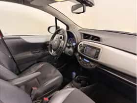 Toyota Yaris (2013) thumbnail 8