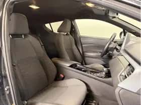 Toyota C-HR (2020) thumbnail 10