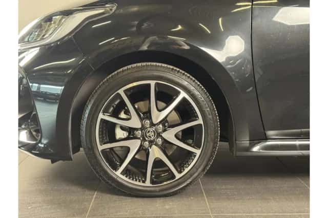 Toyota Yaris (2022) thumbnail 4