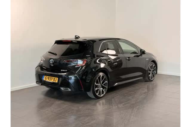 Toyota Corolla (2020) thumbnail 3