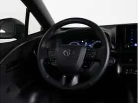 Toyota C-HR (2025) thumbnail 13