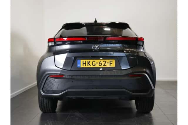 Toyota C-HR (2025) thumbnail 5