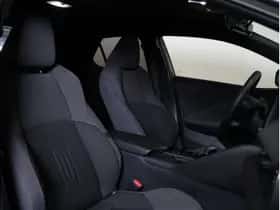 Toyota C-HR (2025) thumbnail 9