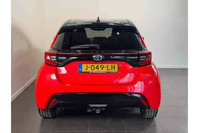 Toyota Yaris (2020) thumbnail 5