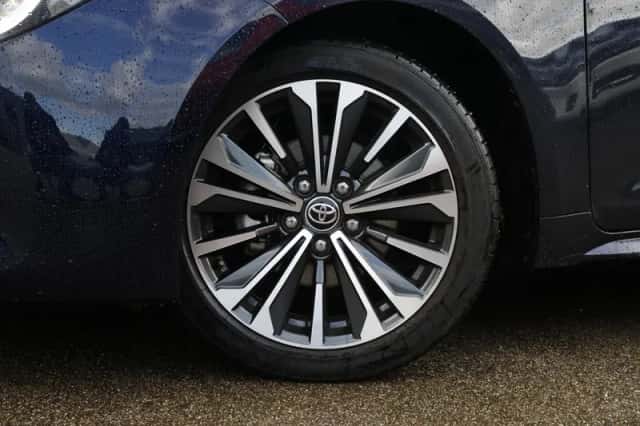 Toyota Corolla (2025) thumbnail 3