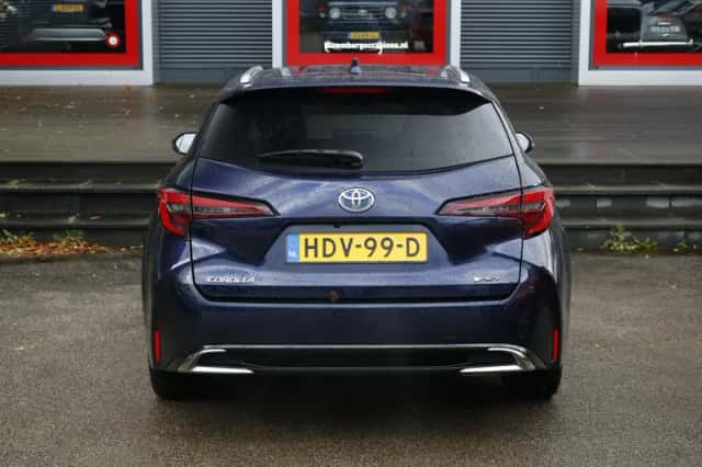 Toyota Corolla (2025) thumbnail 6