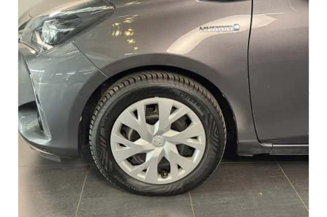Toyota Yaris (2019) thumbnail 4