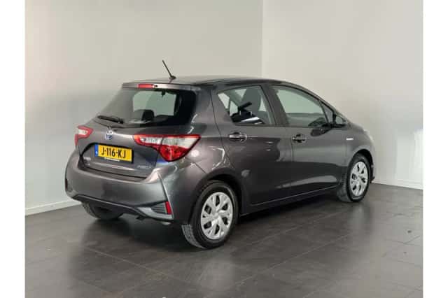 Toyota Yaris (2019) thumbnail 6