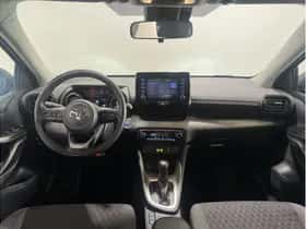 Toyota Yaris (2023) thumbnail 2