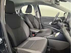 Toyota Yaris (2023) thumbnail 4