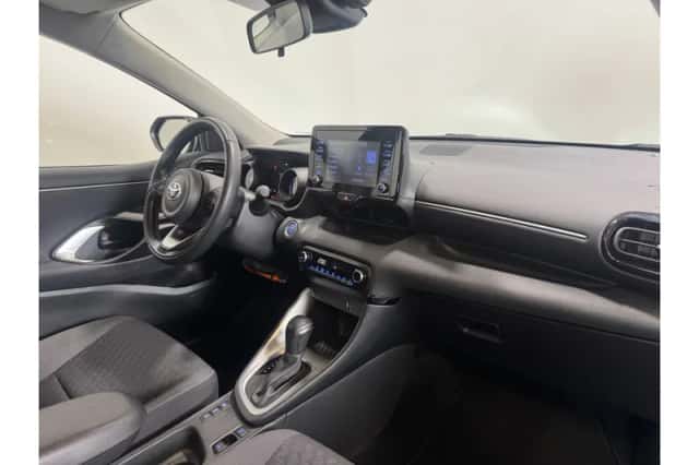 Toyota Yaris (2023) thumbnail 6