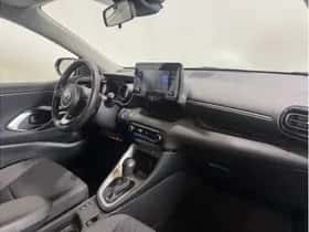 Toyota Yaris (2023) thumbnail 6