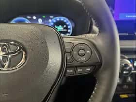 Toyota RAV4 (2024) thumbnail 18