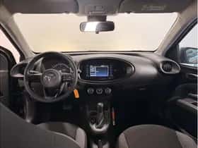 Toyota Aygo X (2022) thumbnail 2