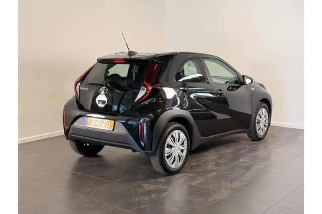 Toyota Aygo X (2022) thumbnail 3