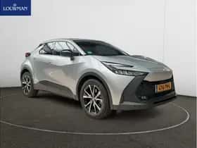 Toyota C-HR (2024) thumbnail 2