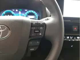 Toyota C-HR (2024) thumbnail 15