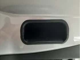 Toyota C-HR (2024) thumbnail 36