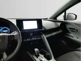 Toyota C-HR (2024) thumbnail 5