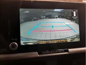 Toyota C-HR (2024) thumbnail 6