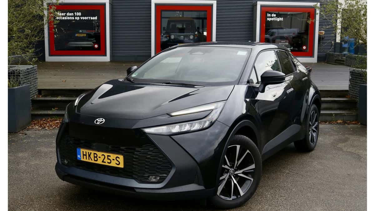 Toyota C-HR (2025) — foto 1