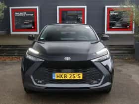 Toyota C-HR (2025) thumbnail 5