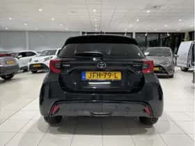 Toyota Yaris (2025) thumbnail 4