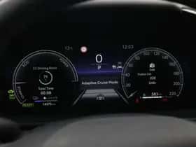 Toyota C-HR (2025) thumbnail 16