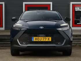 Toyota C-HR (2025) thumbnail 3