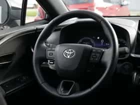 Toyota C-HR (2025) thumbnail 24