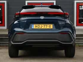 Toyota C-HR (2025) thumbnail 4