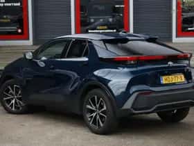 Toyota C-HR (2025) thumbnail 5