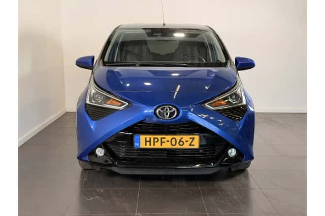 Toyota Aygo (2019) thumbnail 2