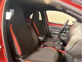 Toyota Aygo X (2024) thumbnail 8
