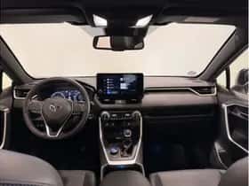 Toyota RAV4 (2023) thumbnail 2