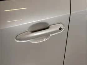 Toyota RAV4 (2023) thumbnail 7