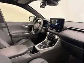 Toyota RAV4 (2023) thumbnail 9