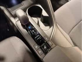Toyota C-HR (2025) thumbnail 21
