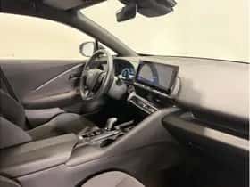 Toyota C-HR (2025) thumbnail 9