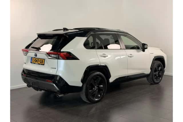 Toyota RAV4 (2019) thumbnail 4