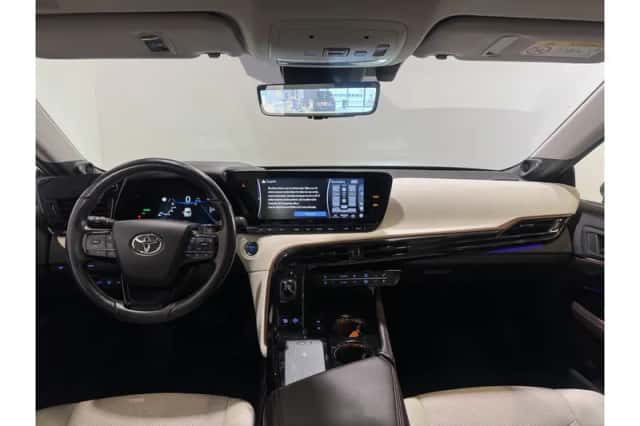 Toyota Mirai (2021) thumbnail 2
