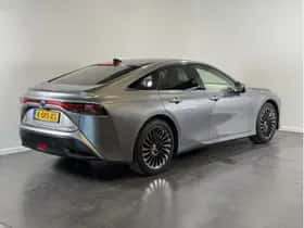Toyota Mirai (2021) thumbnail 3