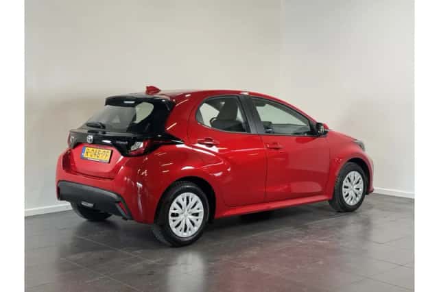 Toyota Yaris (2022) thumbnail 6