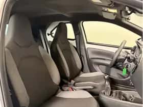 Toyota Aygo X (2025) thumbnail 7