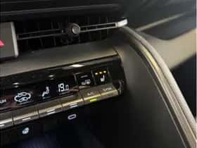 Toyota C-HR (2025) thumbnail 19